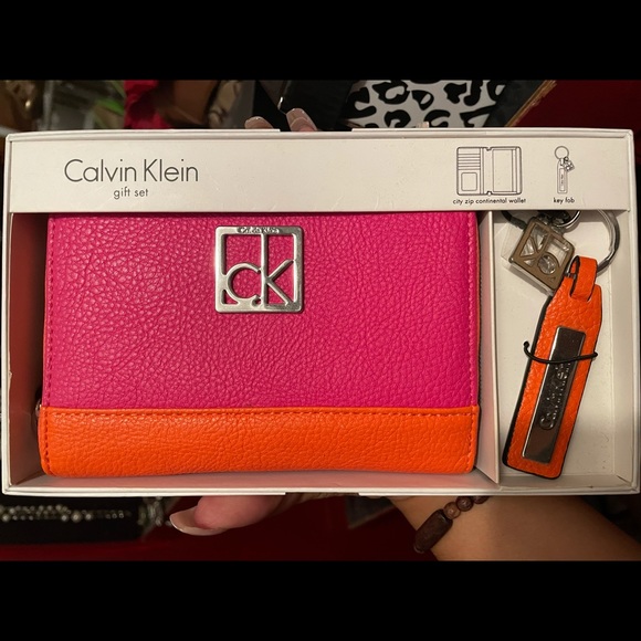 Calvin Klein Handbags - Calvin Klein wallet